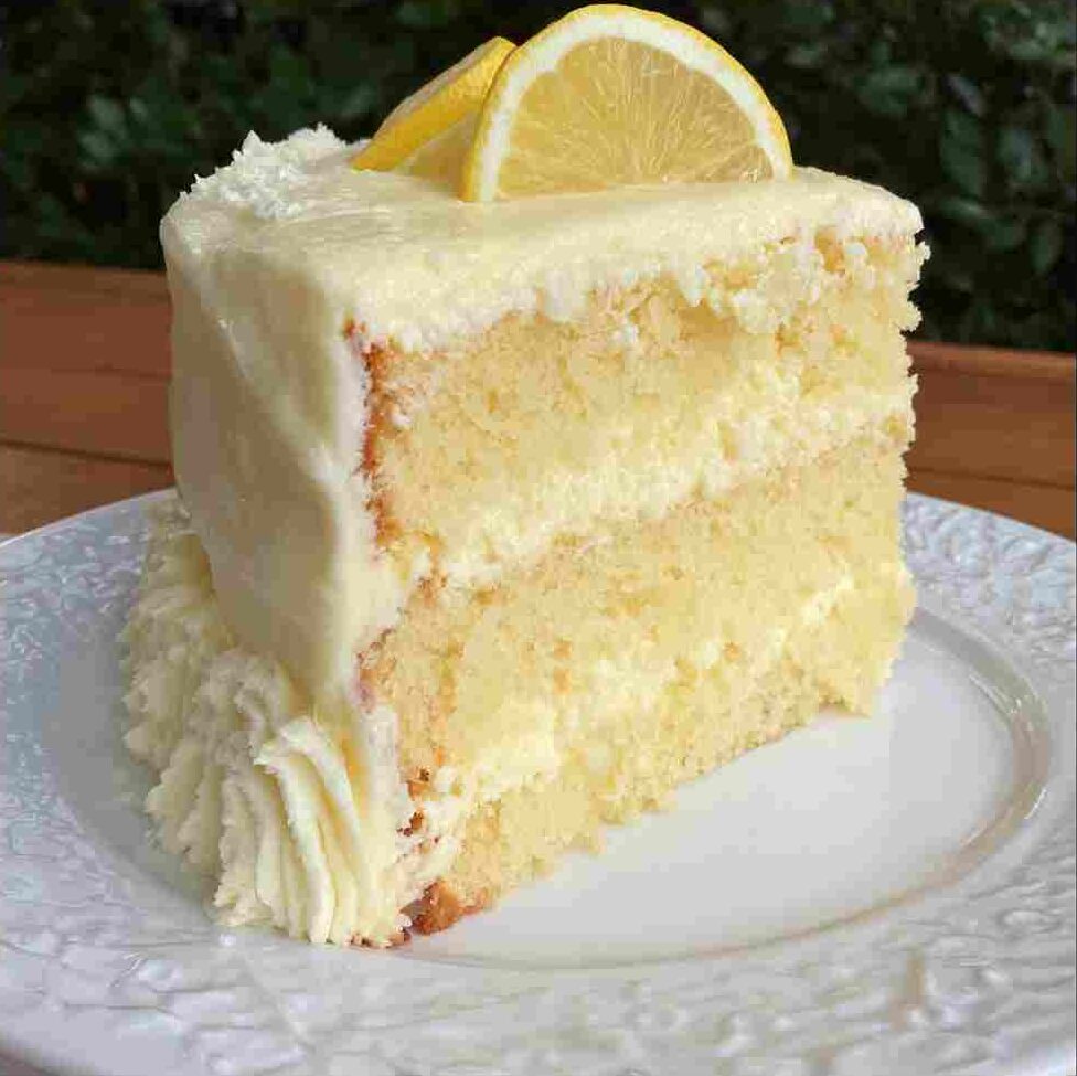 Lemon Cheesecake Cake