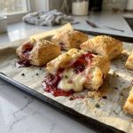 15 Minute Cranberry Brie Puff Pastry Bites